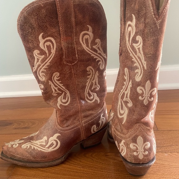 Women's Corral Distressed Brown with Embroidery Boots R1974 Size 5.5 - Picture 8 of 15